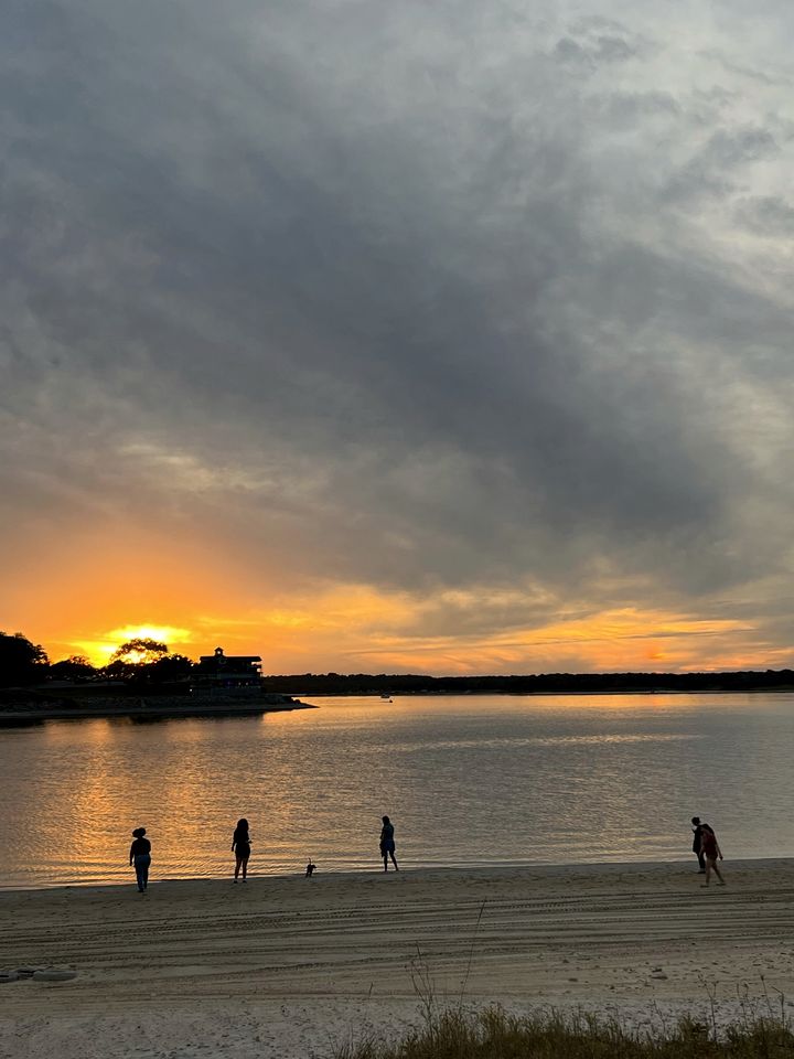 Luxury Glamping Cabin with Waterfront Access near Lake Texoma, Oklahoma