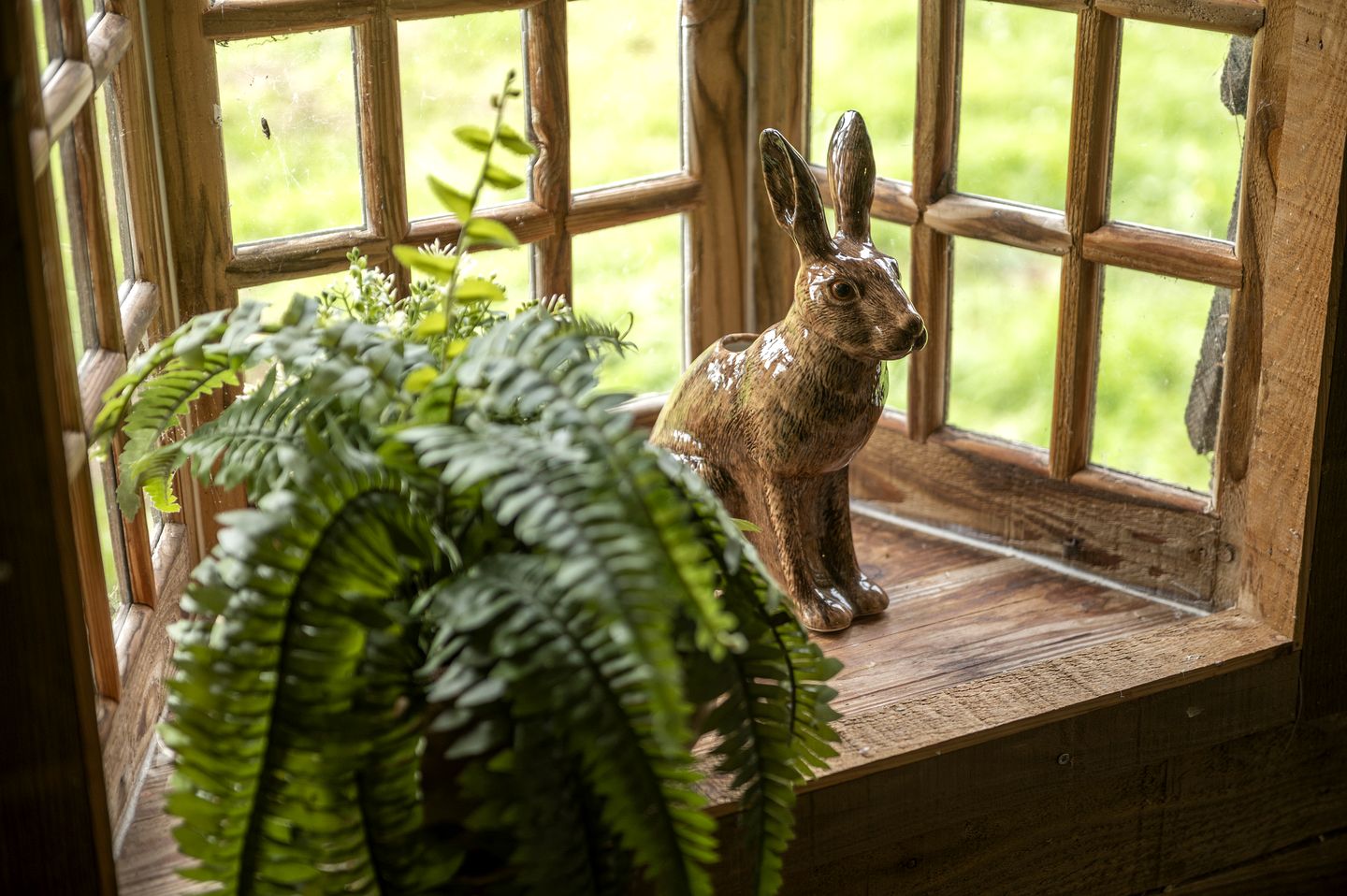 Cozy Unique Cabin-Caravan Hybrid Surrounded by Nature for a Peaceful Glamping Getaway near Lauder, Scotland