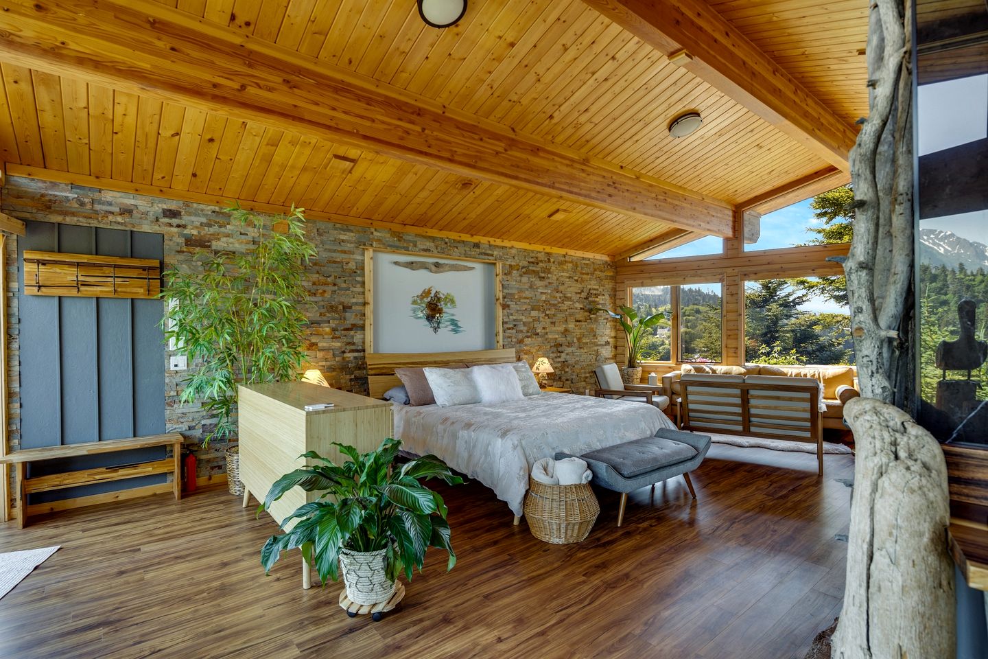 Luxurious VIP Cabin with Incredible Views of the Gorgeous Surrounding Landscape for an Unforgettable Escape in Halibut Cove, Alaska