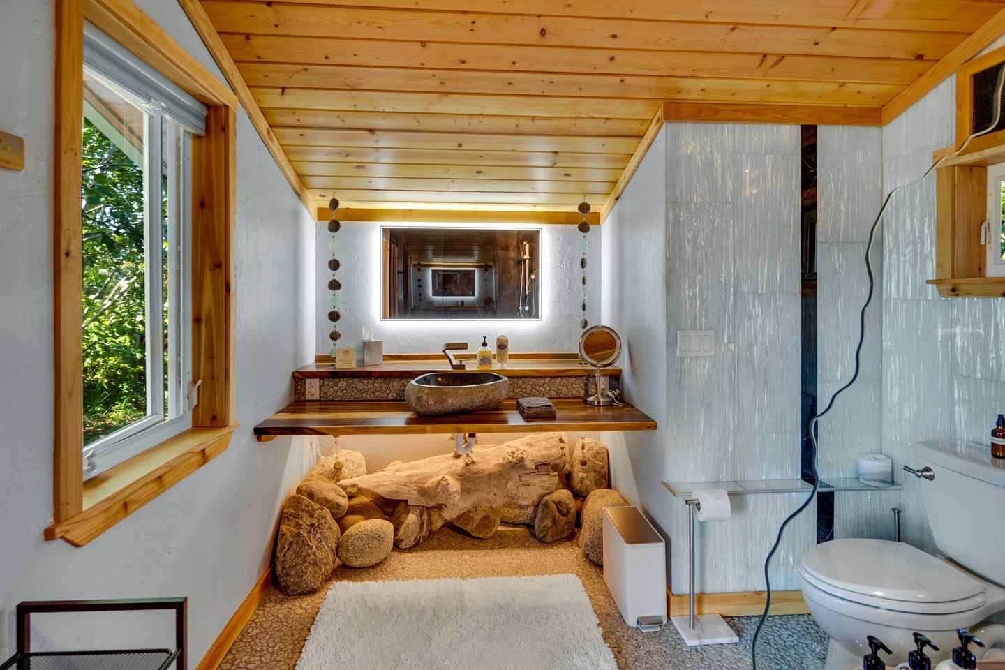 Luxurious VIP Cabin with Incredible Views of the Gorgeous Surrounding Landscape for an Unforgettable Escape in Halibut Cove, Alaska