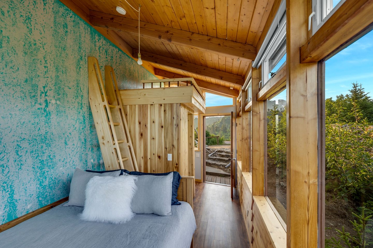 Luxurious VIP Cabin with Incredible Views of the Gorgeous Surrounding Landscape for an Unforgettable Escape in Halibut Cove, Alaska