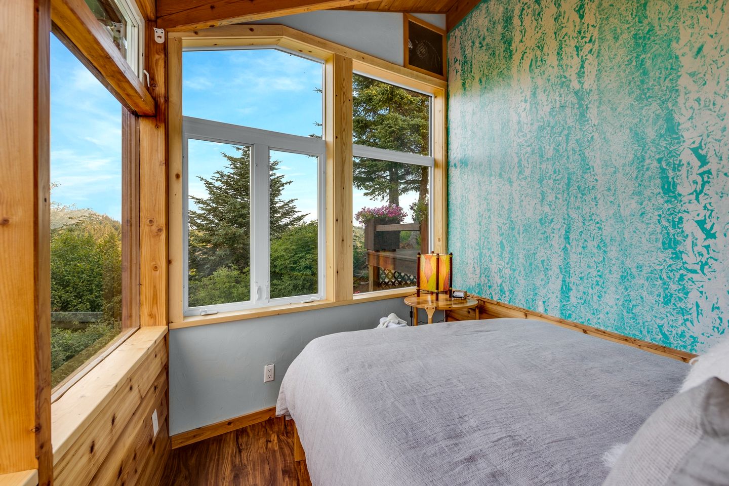 Luxurious VIP Cabin with Incredible Views of the Gorgeous Surrounding Landscape for an Unforgettable Escape in Halibut Cove, Alaska