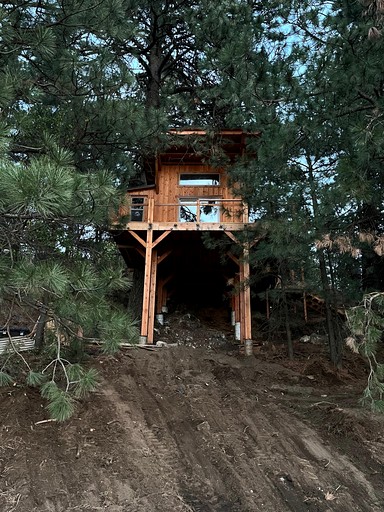 Incredible Timber Tree House with Wood-Fired Hot Tub Nestled in the Trees for a Unique Romantic Getaway in Moscow, Idaho