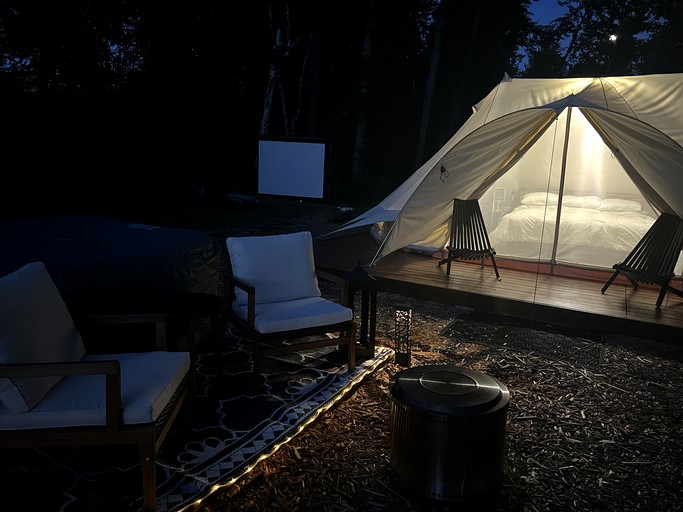 Bell Tents (United States of America, Sandpoint, Idaho)