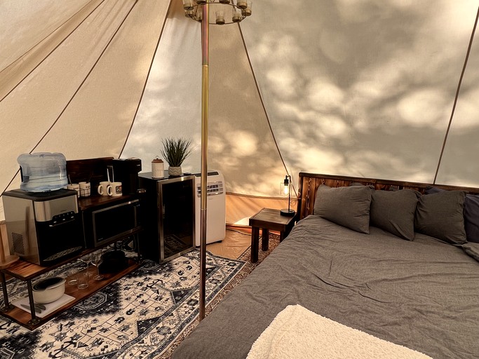 Bell Tents (United States of America, Sandpoint, Idaho)