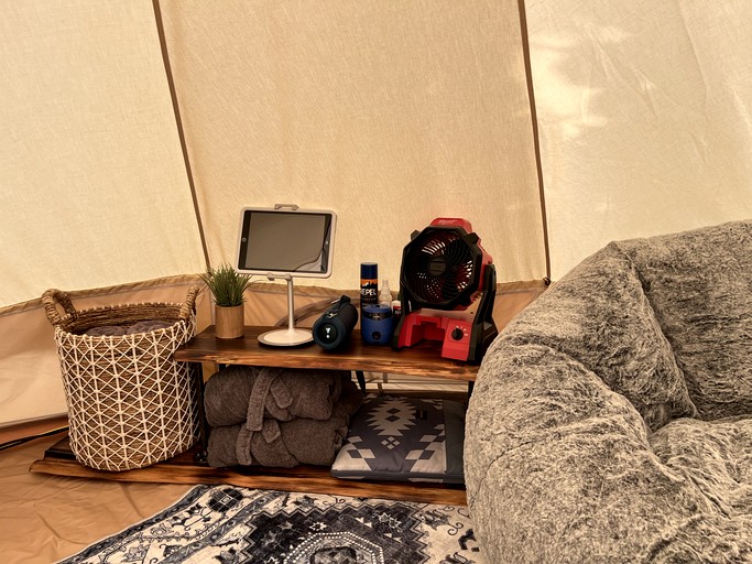 Bell Tents (United States of America, Sandpoint, Idaho)