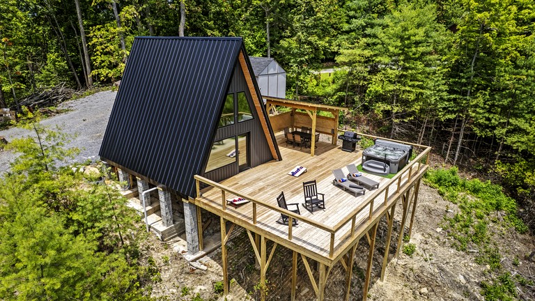 A-Frames (United States of America, Hartford, Tennessee)