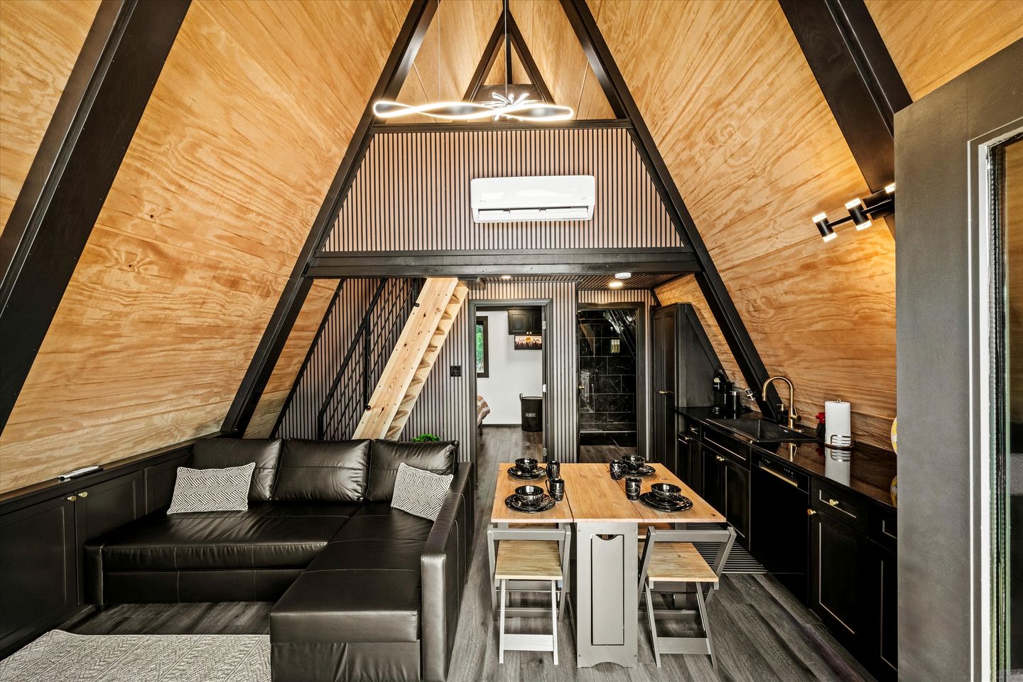 Modern A-Frame Cabin with Breathtaking Views of the Smoky Mountains, Perfect for Families or Groups