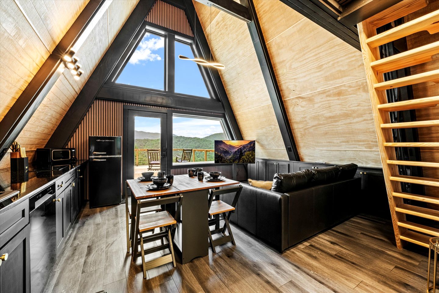 Modern A-Frame Cabin with Breathtaking Views of the Smoky Mountains, Perfect for Families or Groups