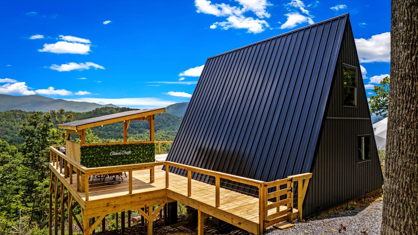 Modern A-Frame Cabin with Breathtaking Views of the Smoky Mountains, Perfect for Families or Groups