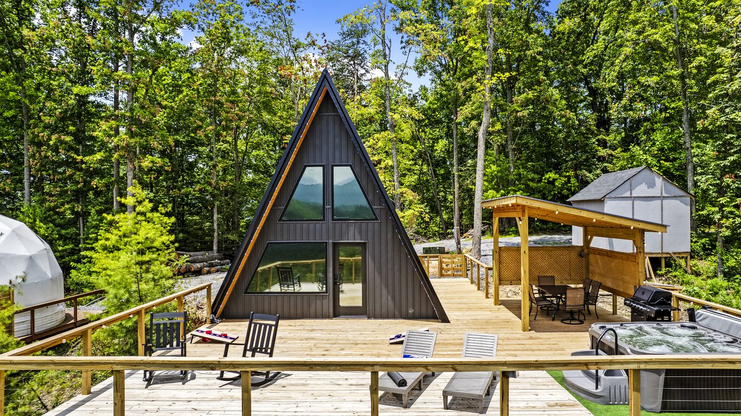 Modern A-Frame Cabin with Breathtaking Views of the Smoky Mountains, Perfect for Families or Groups