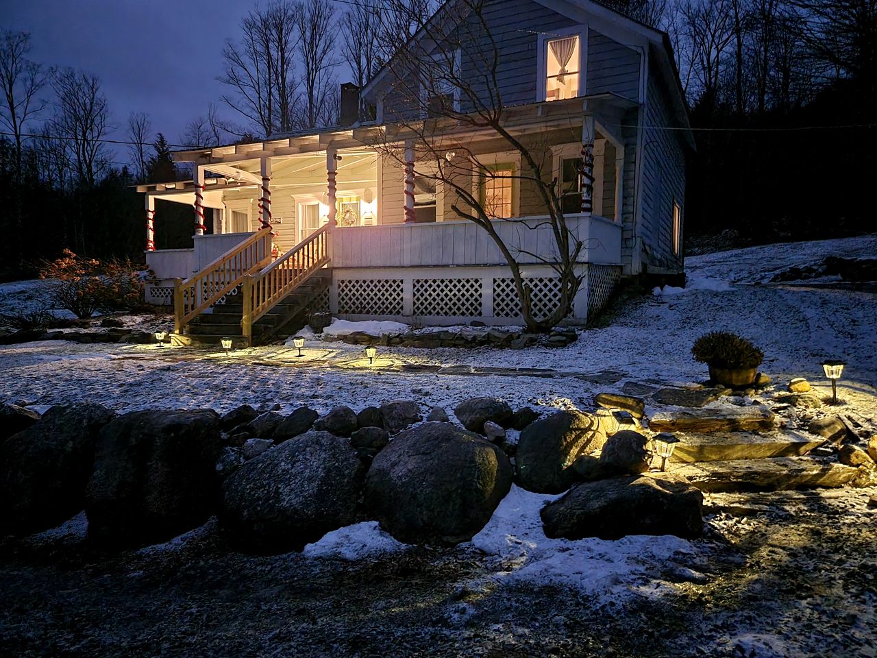 Charming Woodland Cottage with Hiking Trails near Great Sacandaga Lake – Close to Saratoga Springs, NY