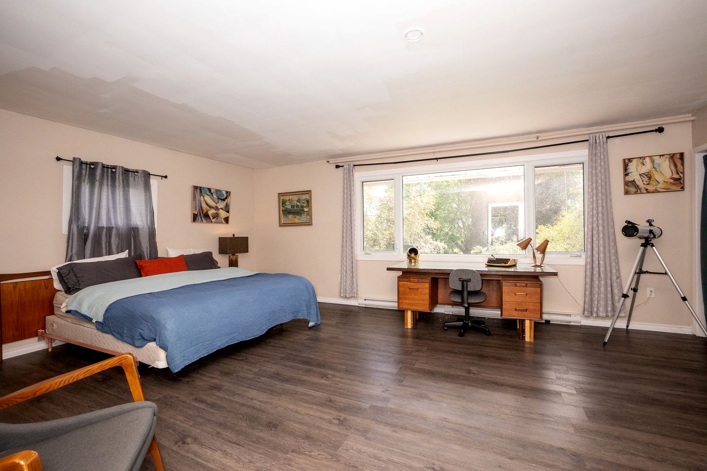 Incredible Multi-Unit Retreat for Large Groups with Amazing Resort-Style Amenities near Gravenhurst, Ontario