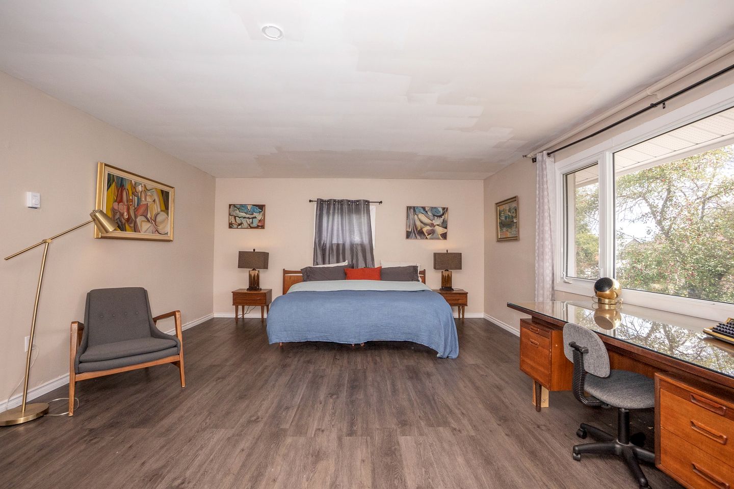 Incredible Multi-Unit Retreat for Large Groups with Amazing Resort-Style Amenities near Gravenhurst, Ontario