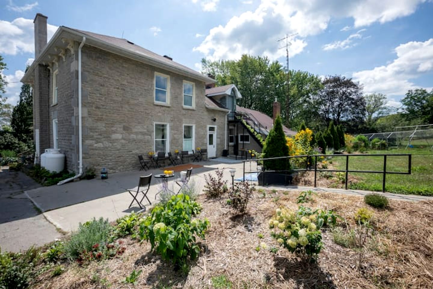 Incredible Multi-Unit Retreat for Large Groups with Amazing Resort-Style Amenities near Gravenhurst, Ontario