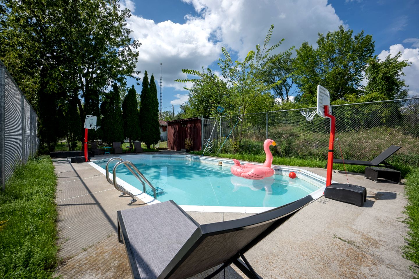 Incredible Multi-Unit Retreat for Large Groups with Amazing Resort-Style Amenities near Gravenhurst, Ontario