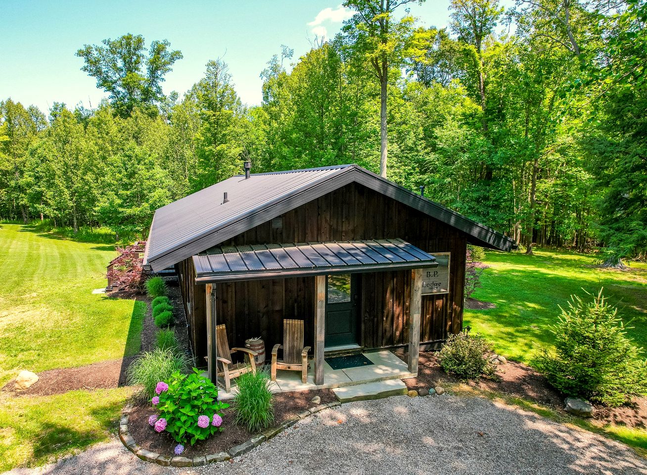 Rustic Romantic Cabin for Two Surrounded by Nature in Grand River Valley near Madison, Ohio