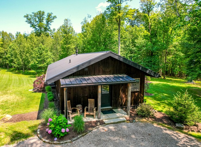 Cabins (United States of America, Madison, Ohio)