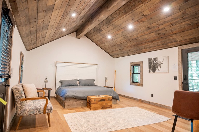 Cabins (United States of America, Madison, Ohio)