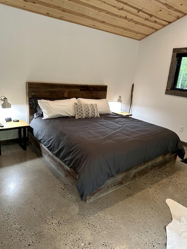 Cabins (United States of America, Madison, Ohio)