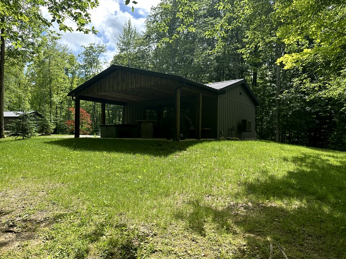 Secluded Romantic Cabin in the Heart of Ohio's Grand River Valley near Madison, Ohio