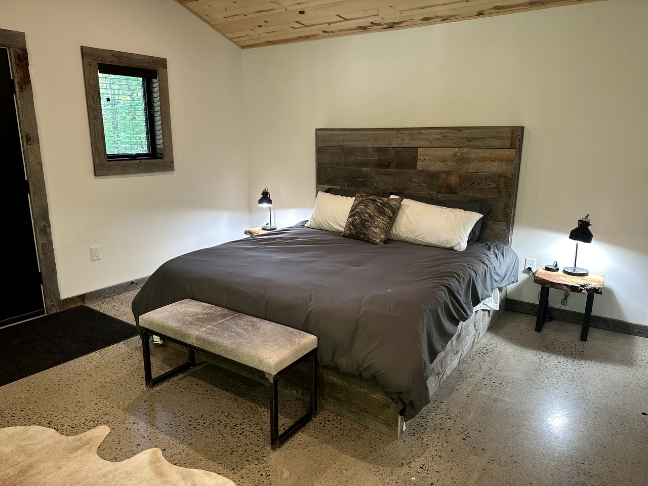 Secluded Romantic Cabin in the Heart of Ohio's Grand River Valley near Madison, Ohio