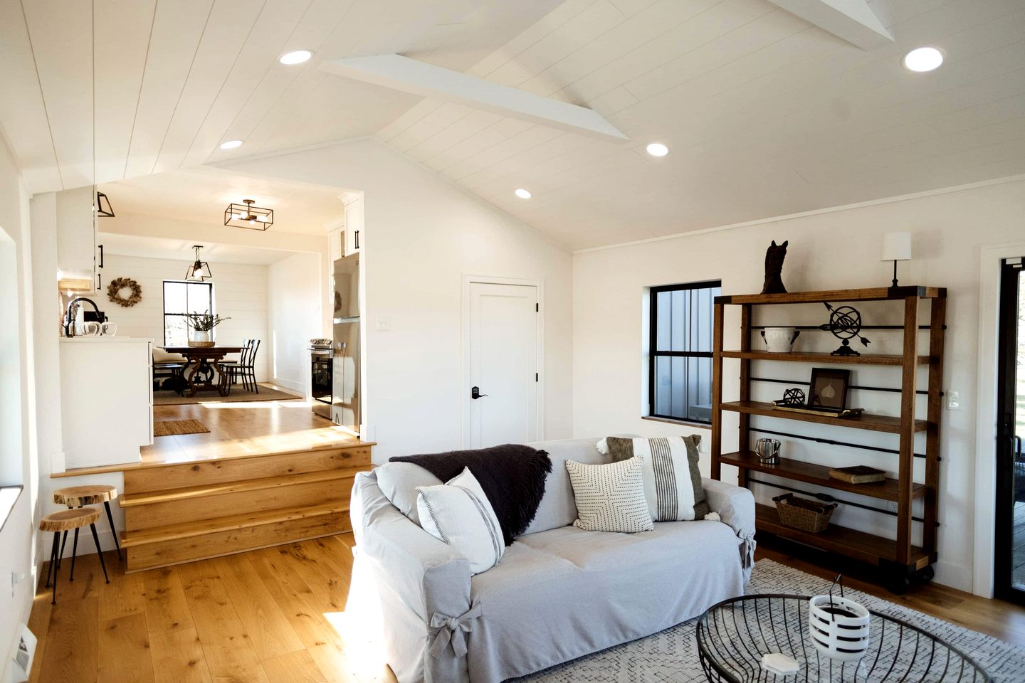 Modern Farmhouse Cottage with Stunning Lake Views Nestled in Ohio's Wine Country near Madison, Ohio