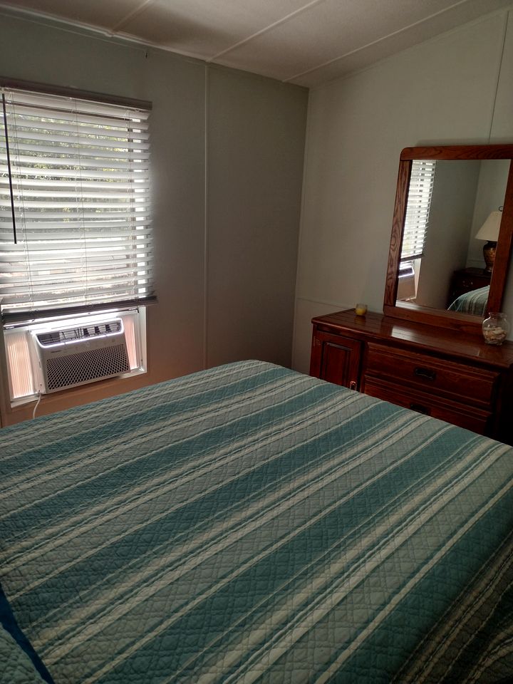 Peaceful Riverfront Manufactured Home with Fireplace on the Great Satilla River near Woodbine, Georgia