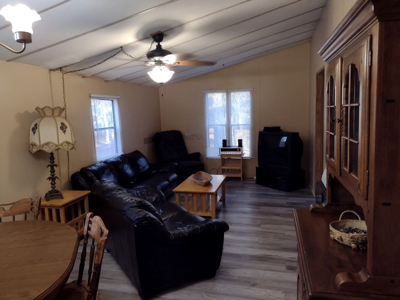 Peaceful Riverfront Manufactured Home with Fireplace on the Great Satilla River near Woodbine, Georgia