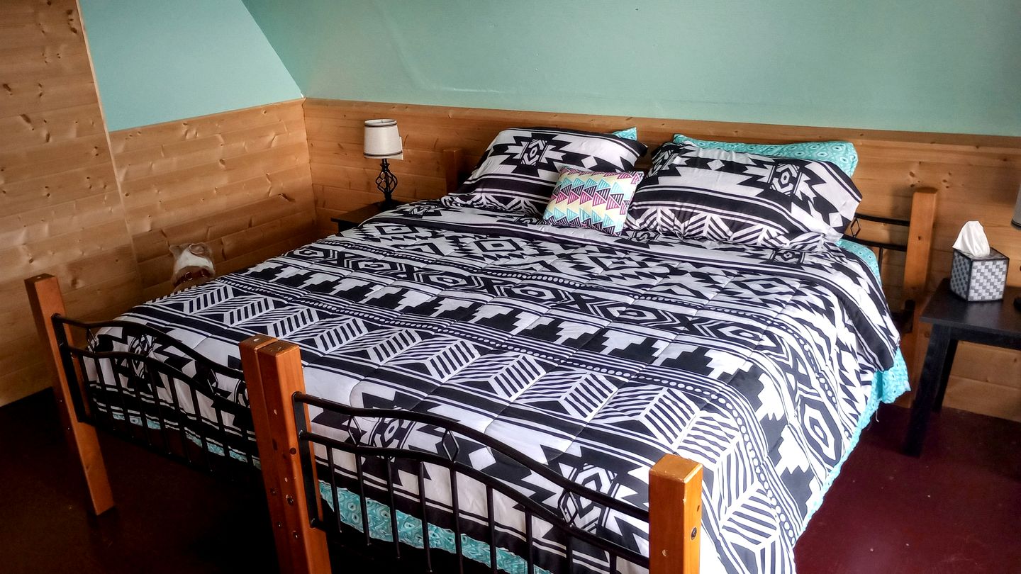 Remote Waterfront Cabin with Incredible Views for an Unforgettable Escape in Nature near Ketchikan, Alaska