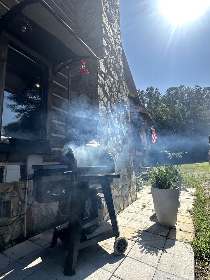 Secluded Woodland Cabin with Kayaks & Fire Pit near Rivers in Virginia