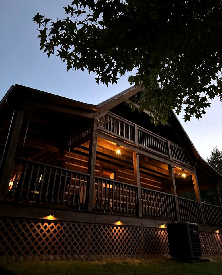 Secluded Woodland Cabin with Kayaks & Fire Pit near Rivers in Virginia