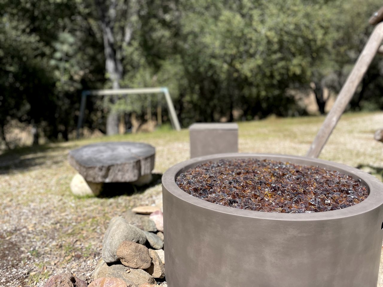 Scenic Lakefront Cabin with Private Hiking Trails near Wineries in Paso Robles, California