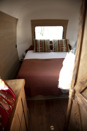 Airstreams (France, --, --)
