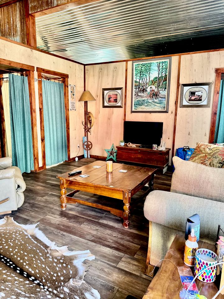 Charming Tiny House Haven near Llano River in Texas