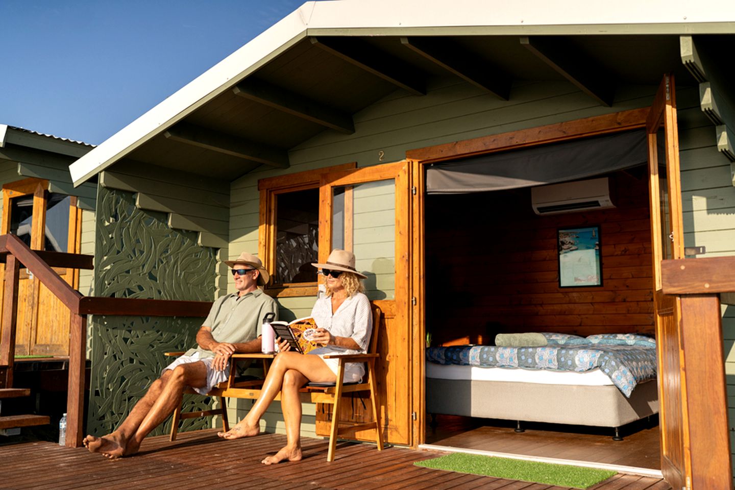 Charming Beachfront Cabin with Breathtaking Views for a Unique Romantic Escape near Nhulunbuy, Northern Territory