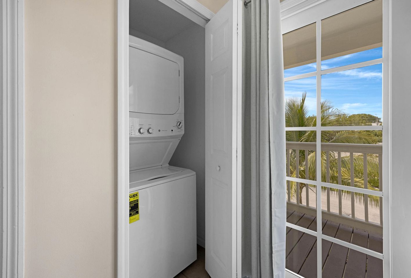 Beautiful Modern Vacation Rental for an Incredible Getaway in Duck Keys, Florida