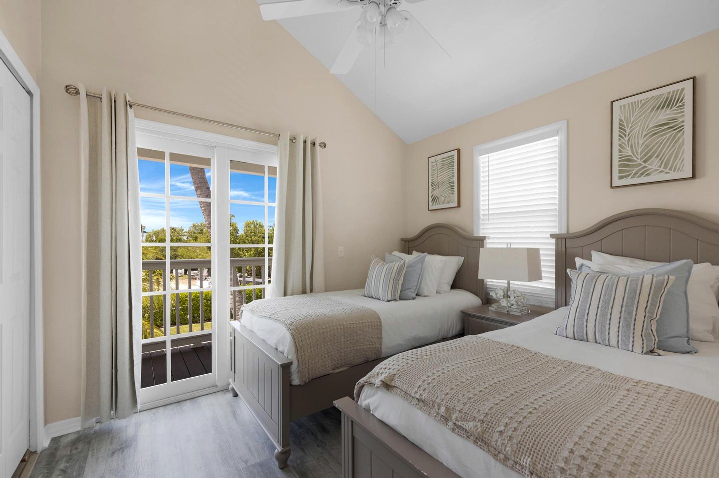 Beautiful Modern Vacation Rental for an Incredible Getaway in Duck Keys, Florida