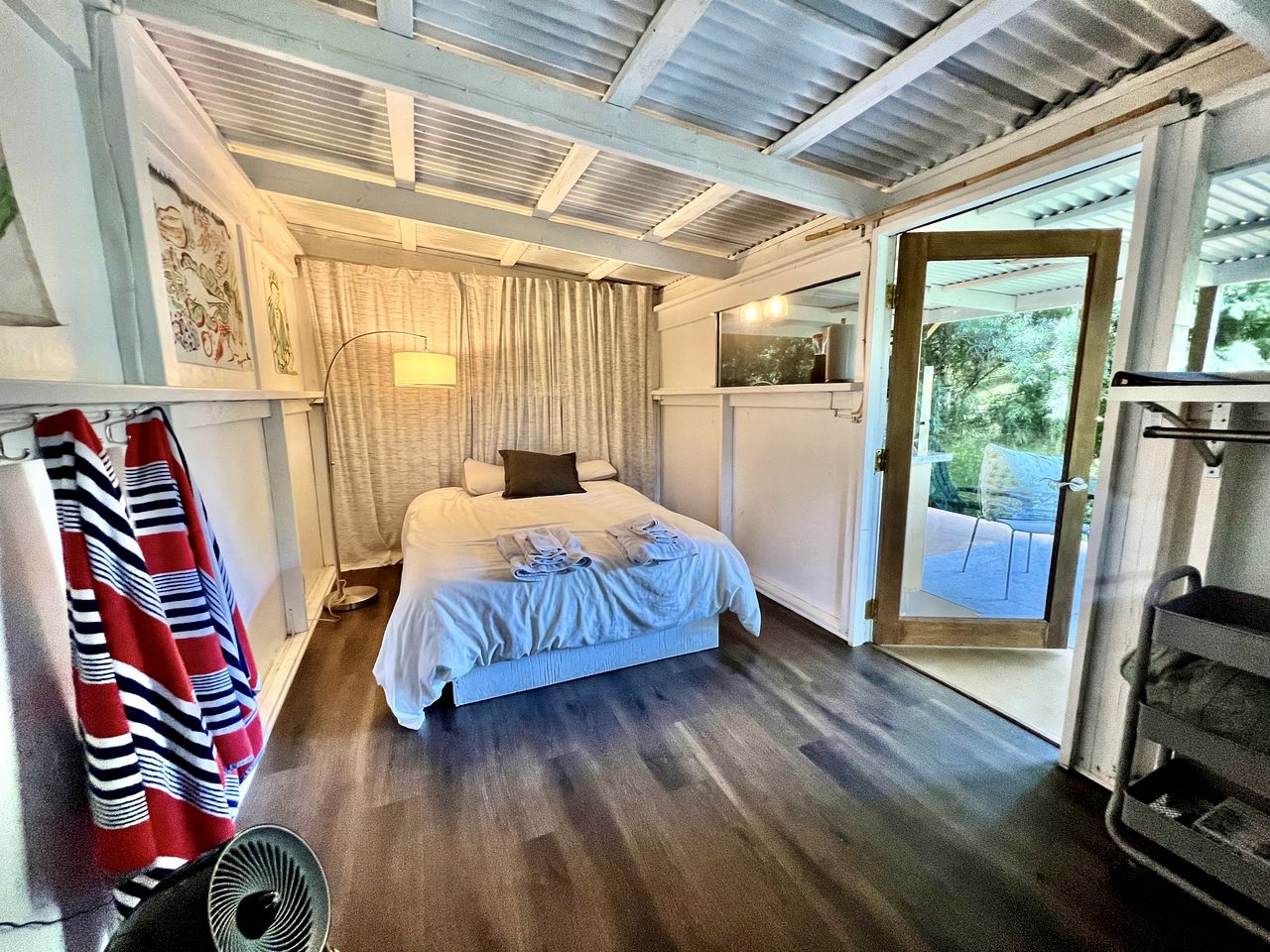 Unique Cabin for a Romantic Getaway Surrounded by Nature in Kealakekua, Hawaii