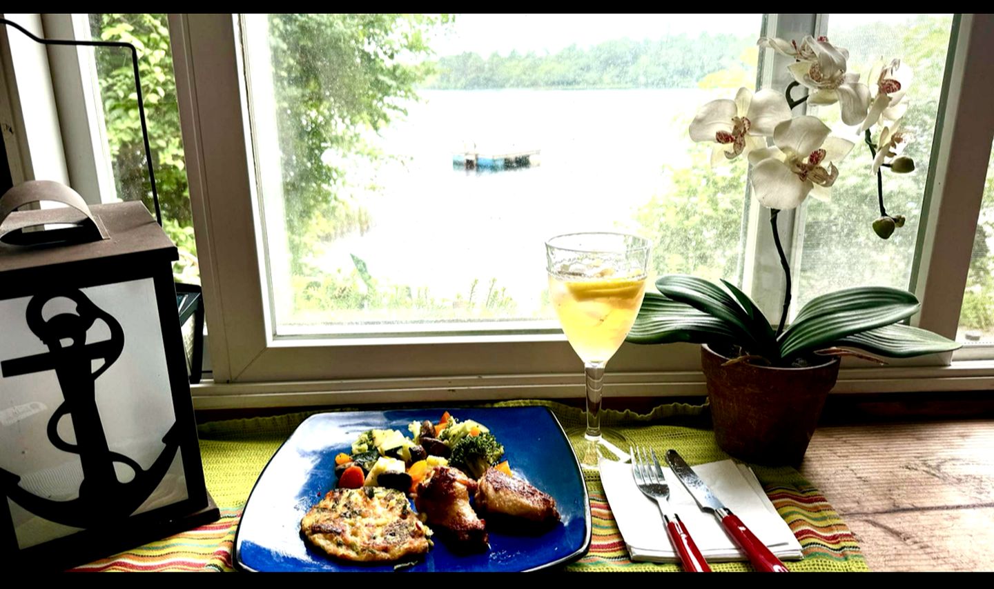 Cozy Lakeside Cottage with Private Beach Cove and Canoe Access near Cape Cod, Massachusetts