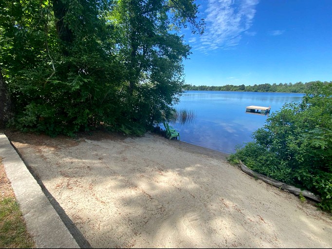 Cottages (United States of America, Wareham, Massachusetts)