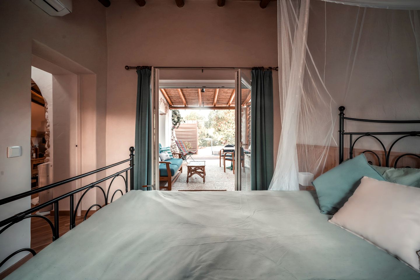 Beautiful Traditional Portuguese Cottage for a Peaceful Romantic Getaway in Lagos, Portugal