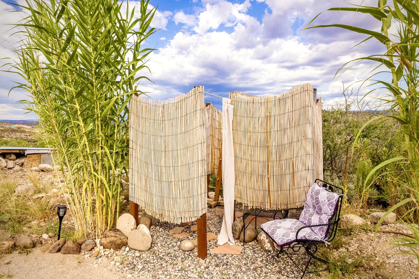Amazing Unique Barrel Pod with Incredible Views for an Unforgettable Romantic Getaway near Lake Montezuma, Arizona
