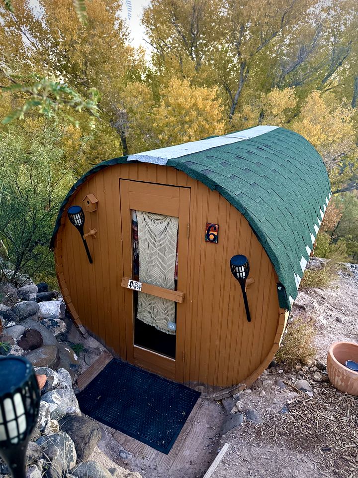 Amazing Unique Barrel Pod with Incredible Views for an Unforgettable Romantic Getaway near Lake Montezuma, Arizona