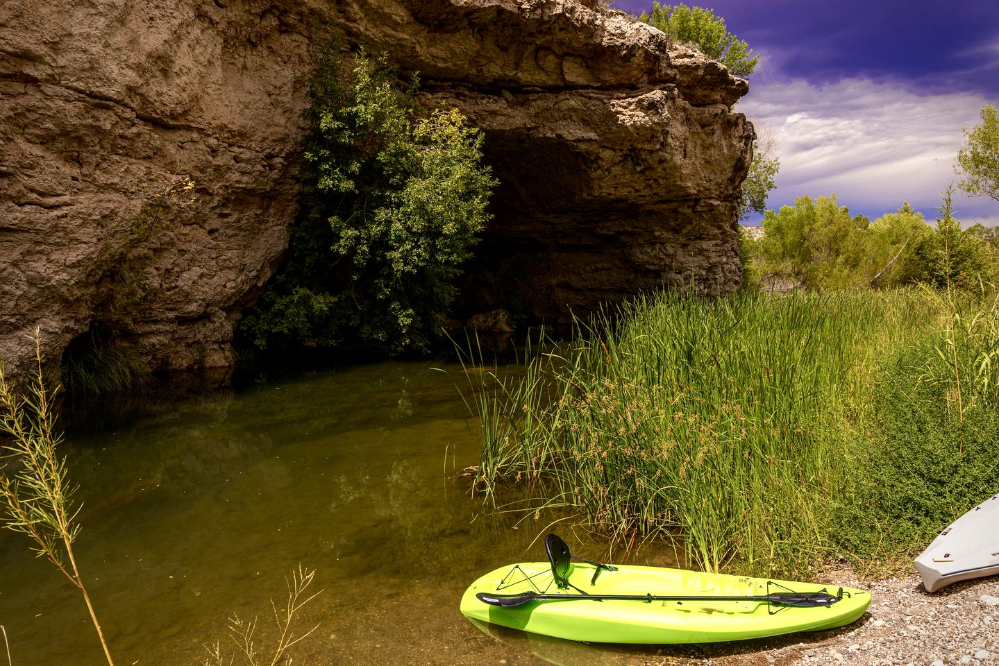 Amazing Unique Barrel Pod with Incredible Views for an Unforgettable Romantic Getaway near Lake Montezuma, Arizona