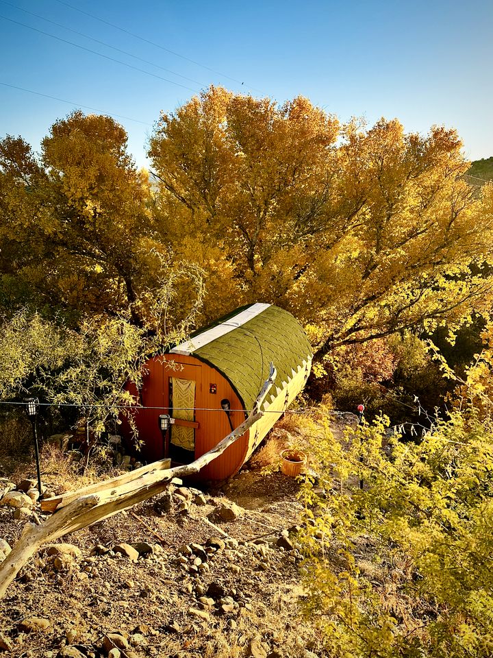 Amazing Unique Barrel Pod with Incredible Views for an Unforgettable Romantic Getaway near Lake Montezuma, Arizona
