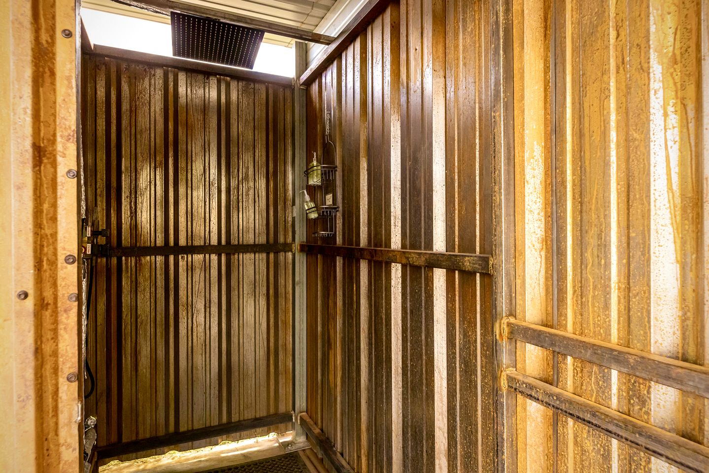 Amazing Unique Barrel Pod with Incredible Views for an Unforgettable Romantic Getaway near Lake Montezuma, Arizona