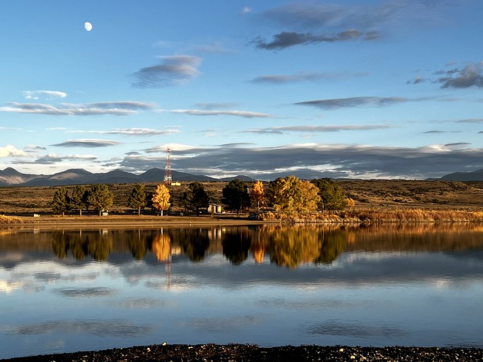 Caravans (United States of America, Questa, New Mexico)
