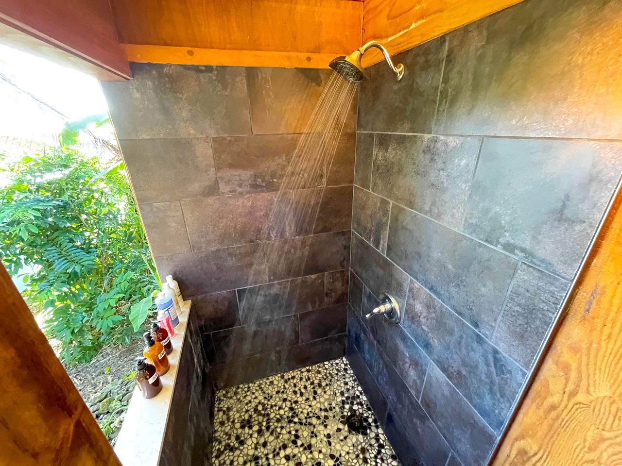 Gorgeous Safari Tent Nestled Between Bamboo Groves and Monkeypod Trees for a Glamping Getaway in Kealakekua, Hawaii