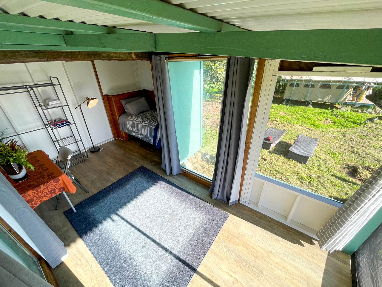 Cozy Cabin for One for a Tranquil Solo Glamping Getaway in Kealakekua, Hawaii